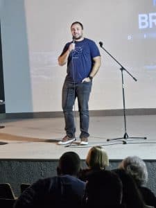 Marko Dejanović i Vanja Perić nasmijali Brdovec do suza: Večer humora bez cenzure!