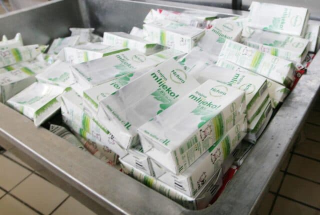 Tetrapak ulazi u sustav povratne naknade: Mlijeko i sokovi poskupljuju, trgovci traže odgodu