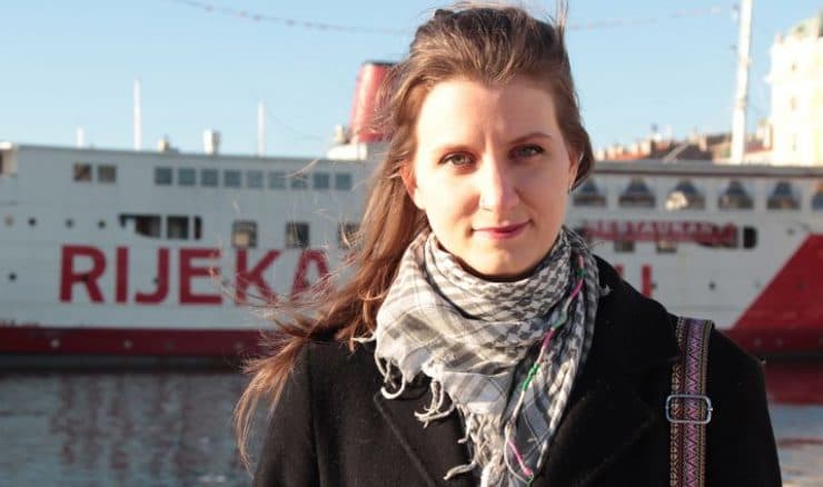 Od Radio Rijeke do Londona: Riječka glazbenica s plaže stigla u eter, a uskoro izdaje singl „Cice za lice”