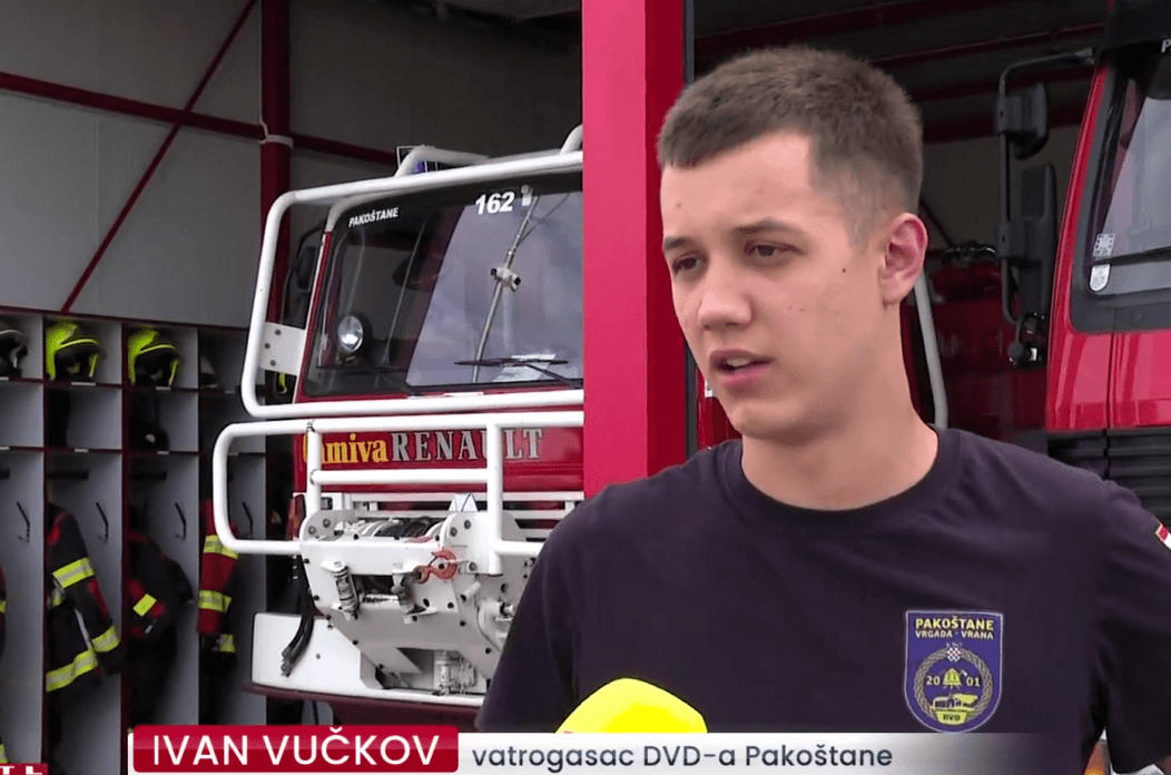 Heroj Ivan (18) otkrio kako je spasio ženu iz mora: ‘Skočila je s broda, bojala se velikog plamena’