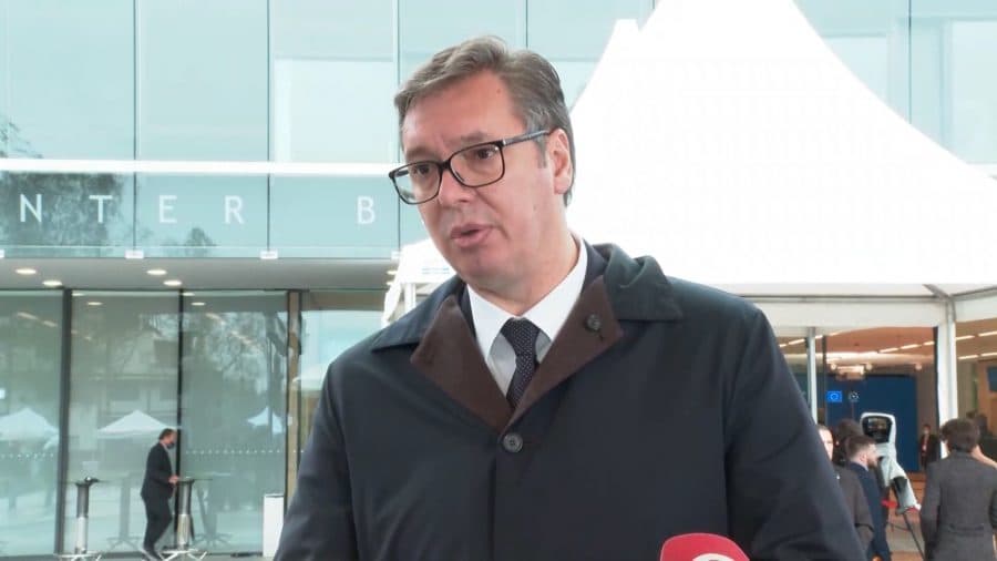 Vučić kaže da neće bježati iz zemlje ako SNS izgubi izbore