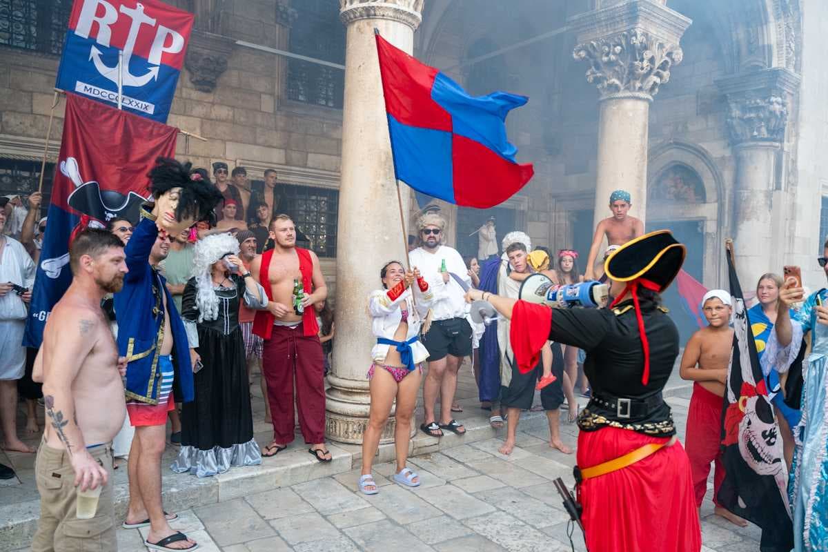 (FOTO) GLAVNA FESTA LJETA Nova-stara kneginja je Deša Ficović Kosović! Evo kako se slavilo