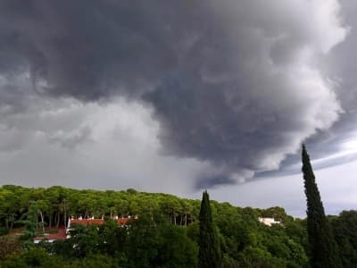 Grmljavinske oluje i tuča u Istri, upozorenje i na tornada