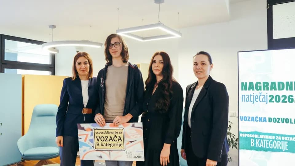 Srednjoškolac Šimun iz Pakraca nagrađen za izvrsnost: ''Dobio 1000 eura za polaganje vozačkog''