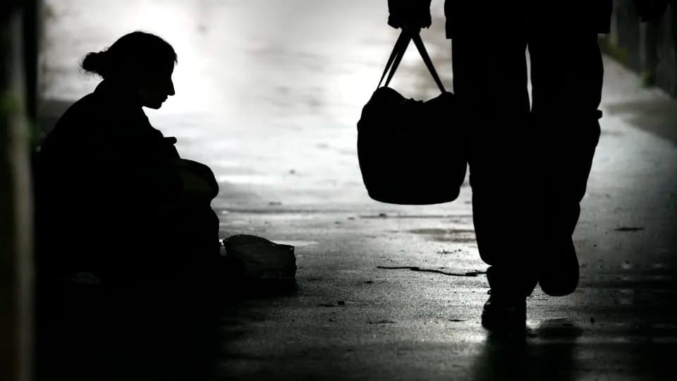 Policija pomrsila planove prosjakinji (58) u Bjelovaru: Uzeli joj ''zarađeni'' novac ispred crkve