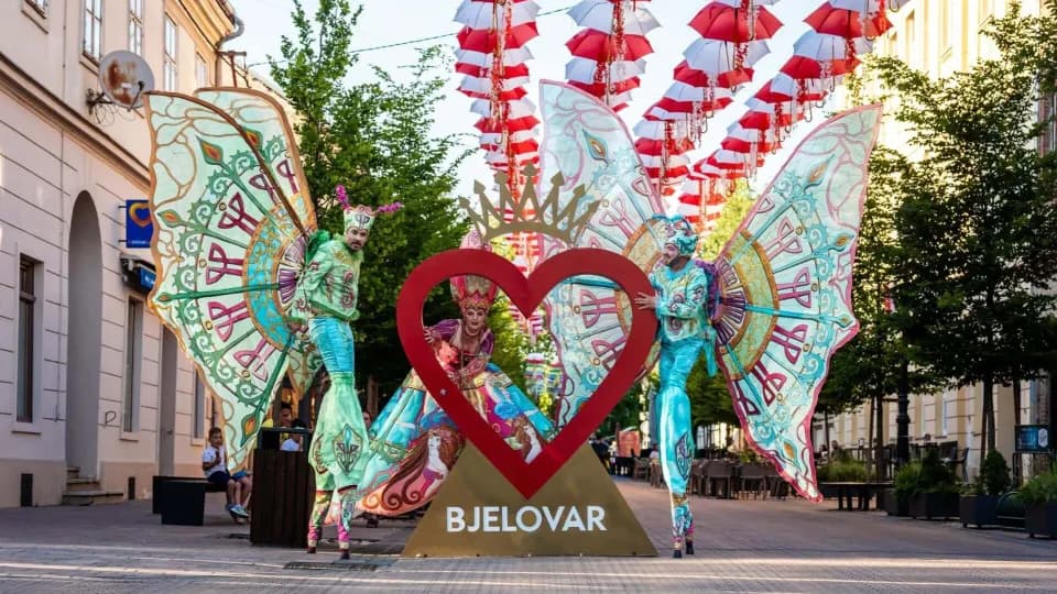 Stelzen Art danas predstavlja nove kostime: ''Dolazak u Bjelovar nam je već kao povratak kući''