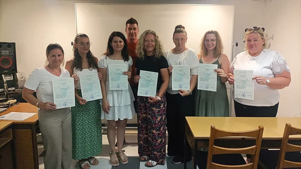 Daruvar dobio 15 novih pomoćnica u nastavi: "Nakon 250 sati teorije i prakse, stigle su i diplome"