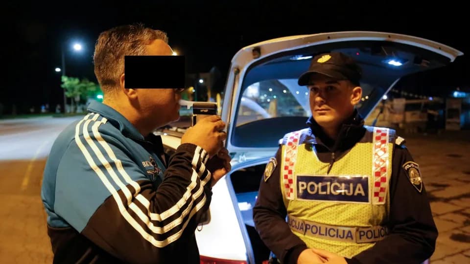 NESLAVNI REKORDERI Vozači u Siraču i Daruvaru 'potopili' alkotest: Napuhali skoro 2 promila
