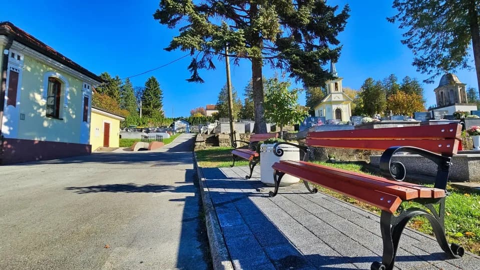 Policija na groblju u Daruvaru, Ministarstvo potvrdilo: "Tragamo za nestalima iz Domovinskog rata"