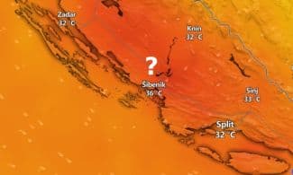 Šibenik već tjedanima tijekom dopodneva ima najviše temperature zraka u Dalmaciji. Meteorolozi kažu to je zato što u Šibeniku kasni maestral. Ali, ...