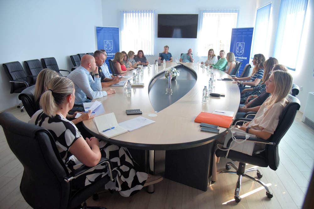 Vršnjačko nasilje u Jelisavcu tema sjednice Vijeća za prevenciju Grada Našica