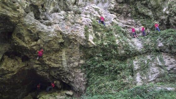 HGSS Ogulin održao zahtjevnu stijensku vježbu: Testirano i novo vitlo za spašavanje