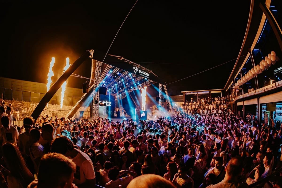 Krk ovog ljeta postaje glazbeni epicentar regije: Diamond dovodi Bijelo Dugme, Jelenu Rozgu, Jakova Jozinovića, Željka Joksimovića i najveće zvijez...