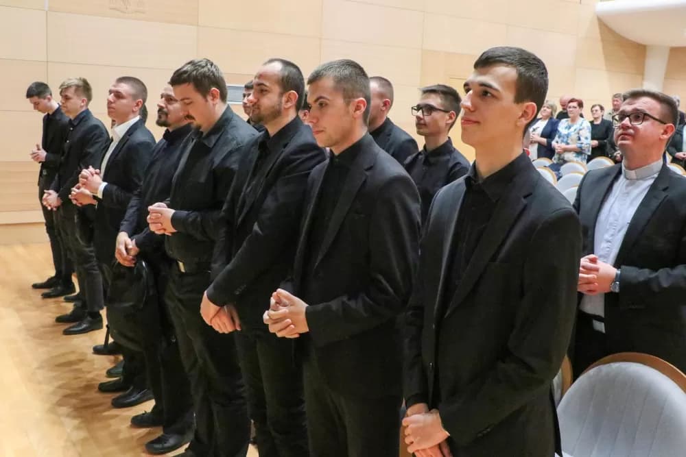 Biskupijski susret članova Djela za duhovna zvanja u Požegi