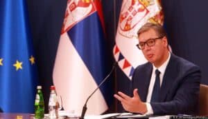 Vučić raspustio parlament i raspisao prijevremene izbore za 25. listopada