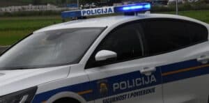 Lažna zdravstvena djelatnica došla na kućni prag i prevarila 82-godišnjaka