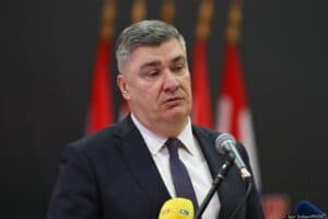 Milanović se prisjetio osmero ubijene hrvatske djece u Vitezu