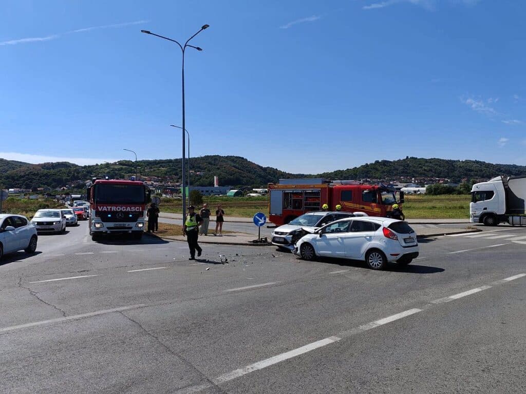 Prometna nesreća u Požegi, jedna osoba prevezena u bolnicu