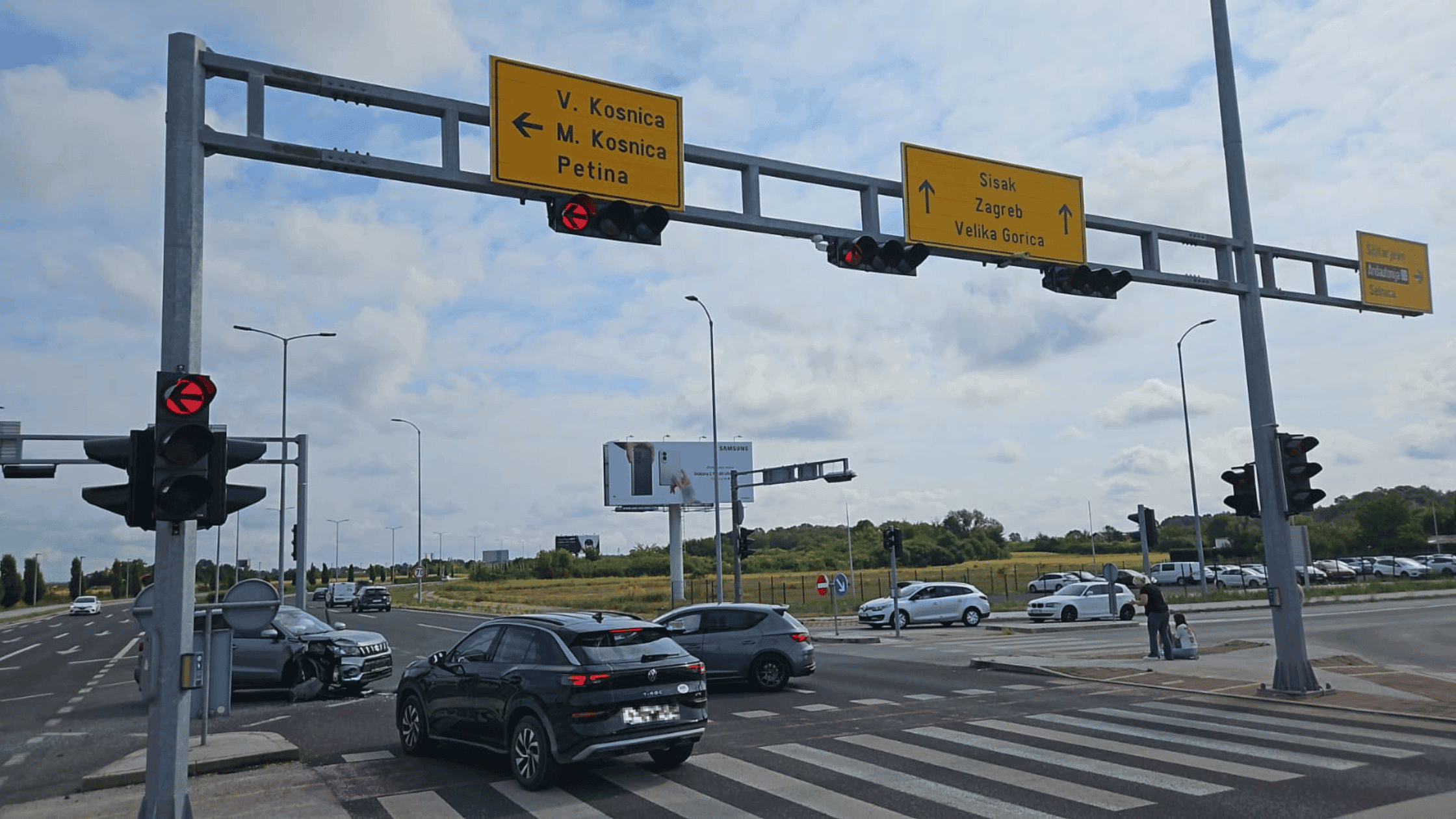 FOTO Sudar kod Kosnice , ozlijeđeno više osoba – promet prema Zagrebu otežan