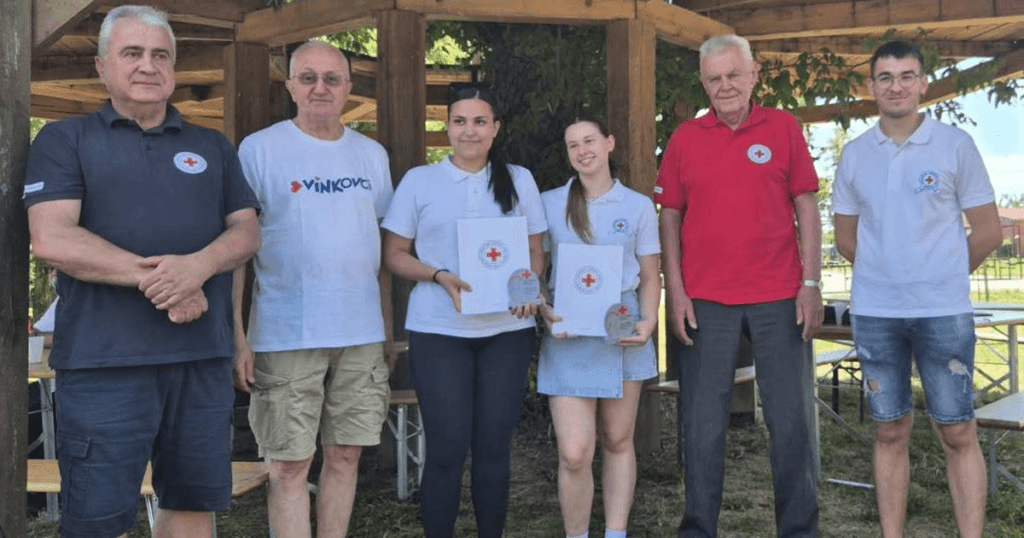 Barbara, Mila i Antonio volonteri godine Gradskog društva Crvenog križa Vinkovci