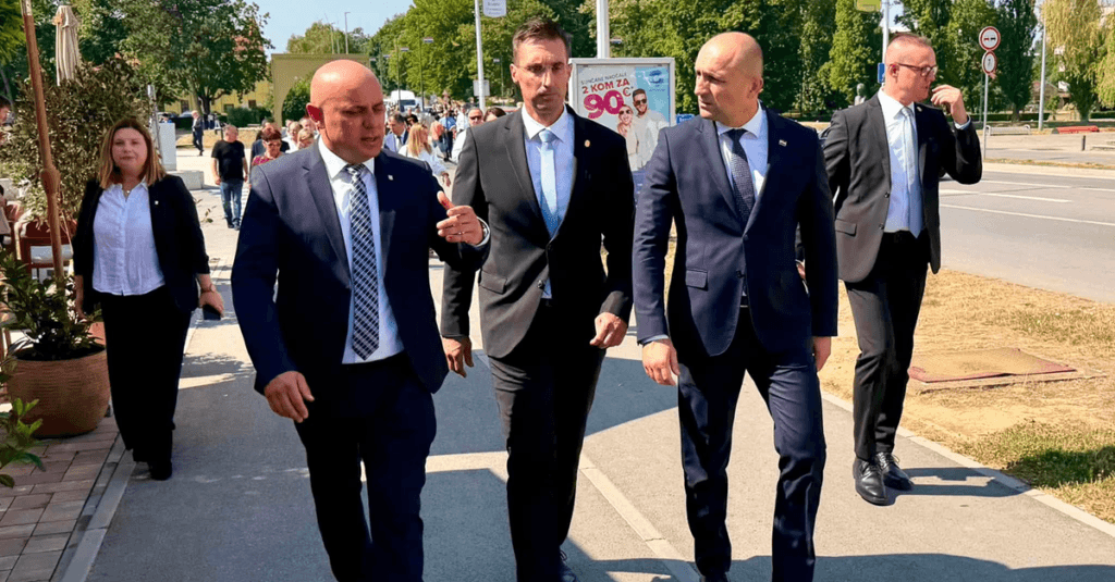 I Romić i Bosančić danas su poručili kako Vinkovci moraju biti ispred svega – ispred koga?