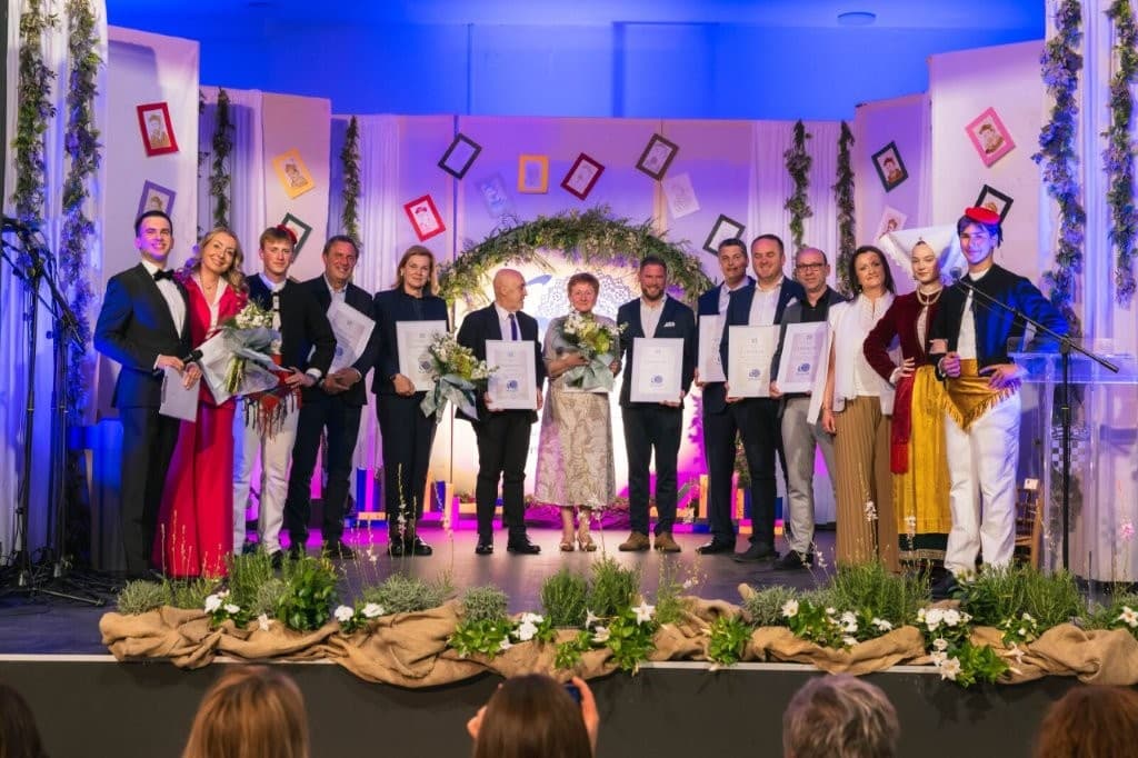 SVEČANA AKADEMIJA Obilježena 60. obljetnica Srednje škole Bartula Kašića Pag