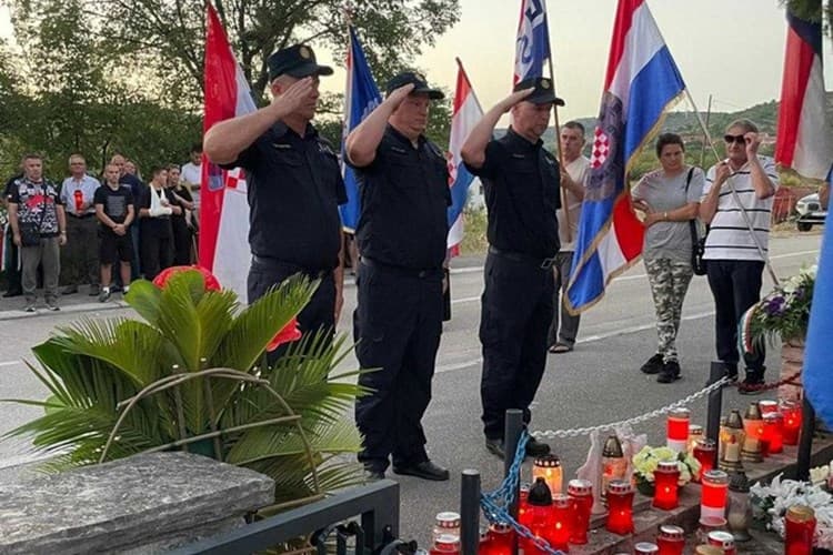 SJEĆANJE NA PRVE ŽRTVE Obilježena obljetnica pogibije zadarskog policajca Josipa Žulja