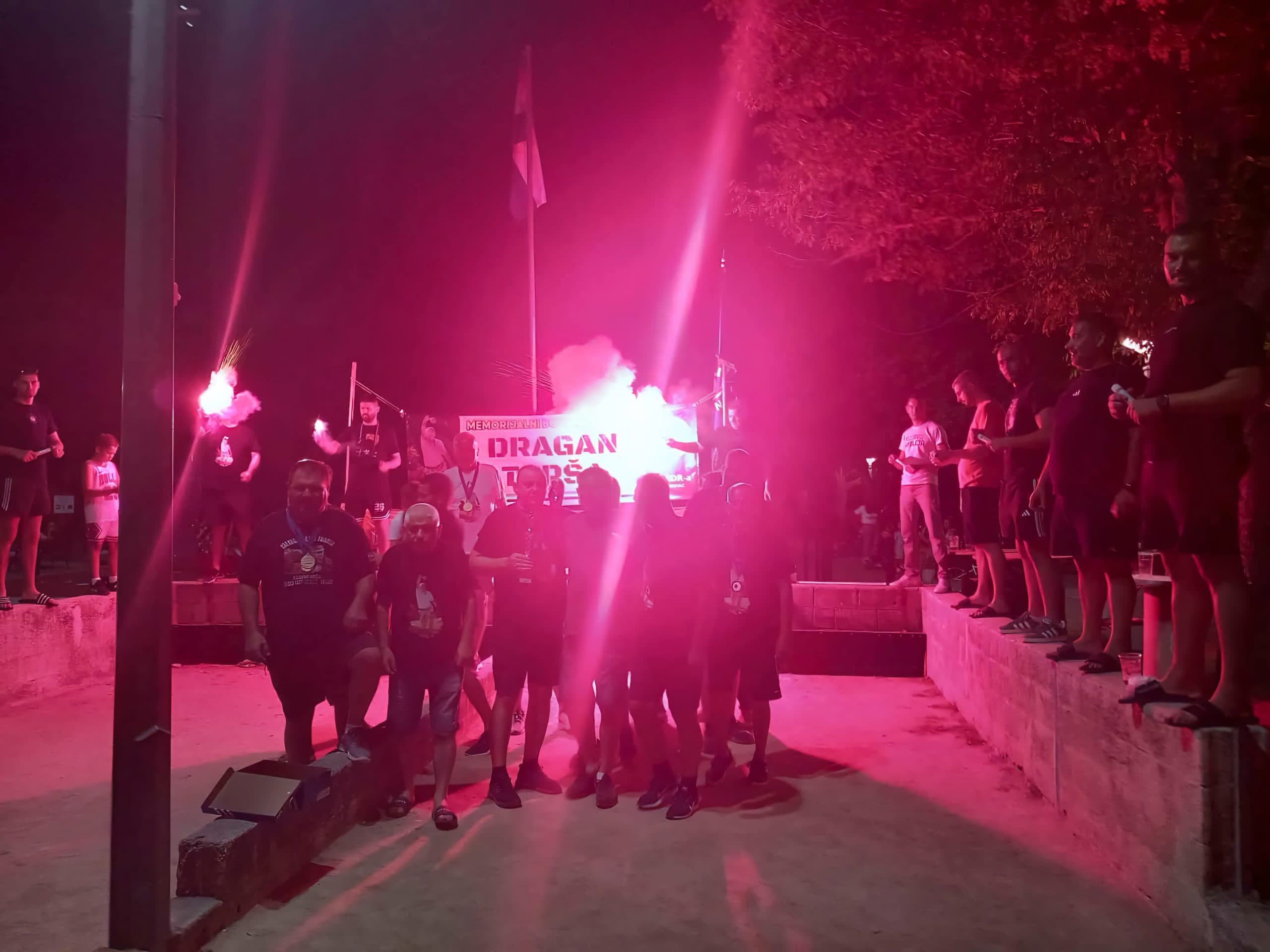 BOĆANJE Bakljada i pjesma za Dragana Tepšu