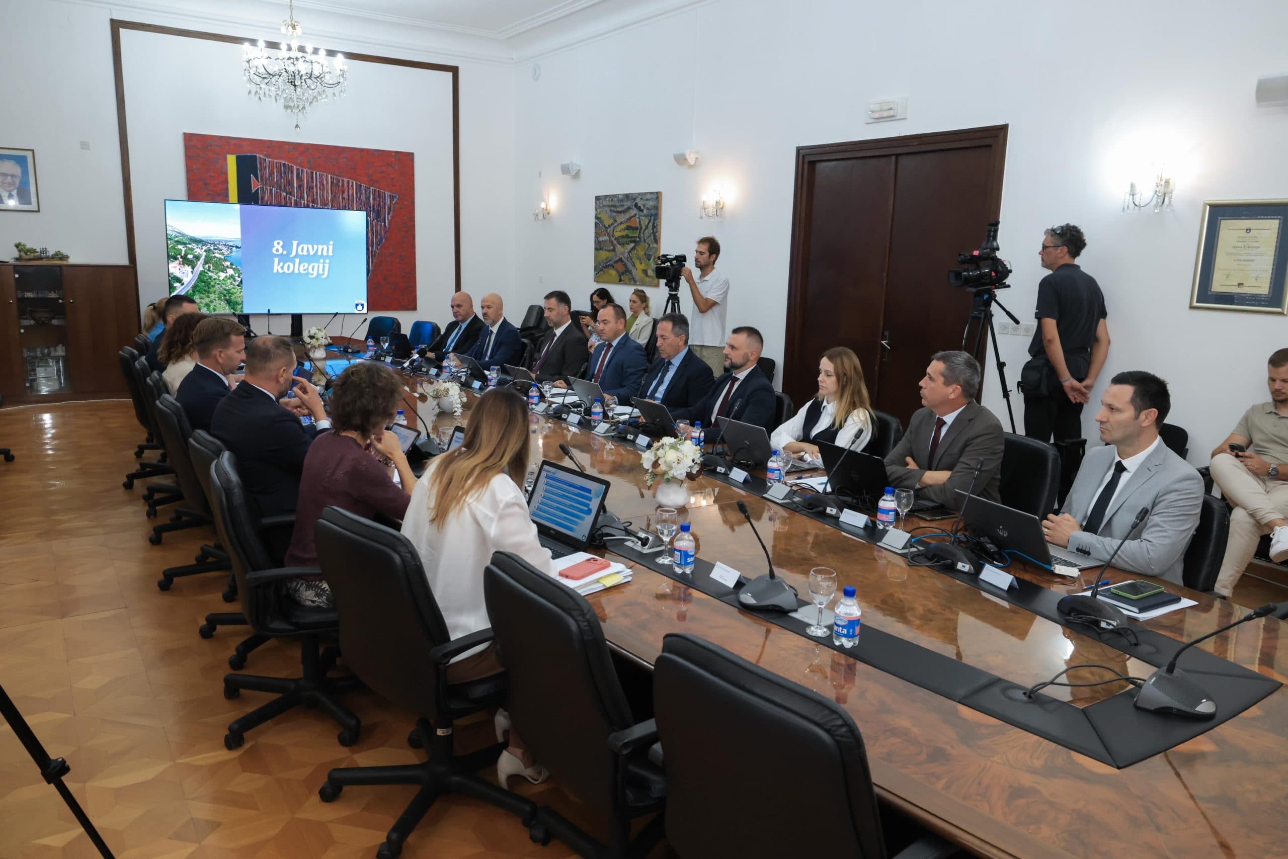 MOBILNE AMBULANTE Približavanje zdravstvene skrbi stanovnicima ruralnih područja i otoka