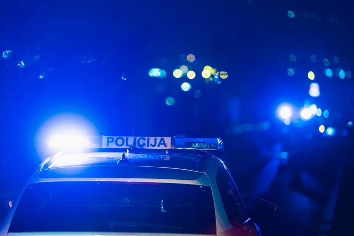 Noćna akcija kod Sinja: Kod 38-godišnjaka pronašli speed, LSD, nož i bengalku