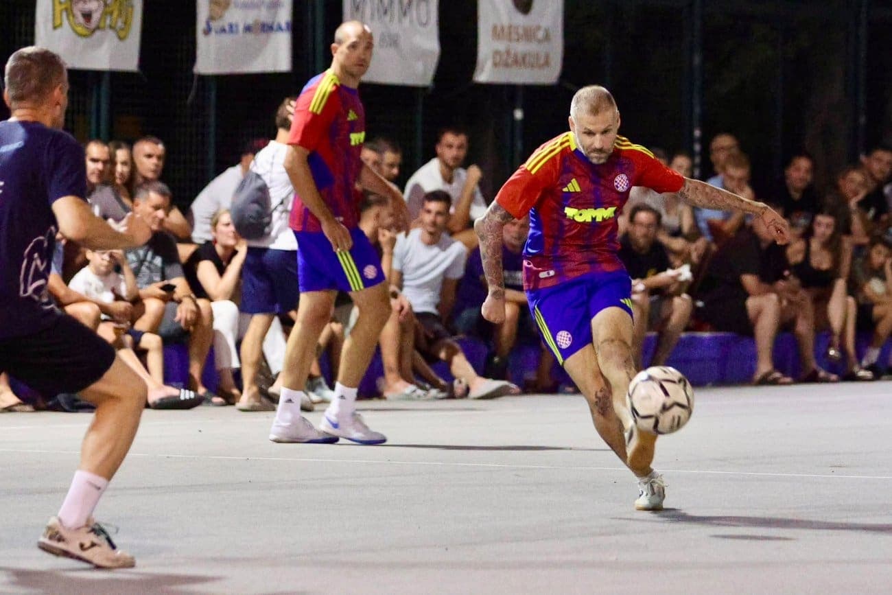 Večeras pada odluka na Skalicama: Na rasporedu dva finala i borba za pobjedničke pehare