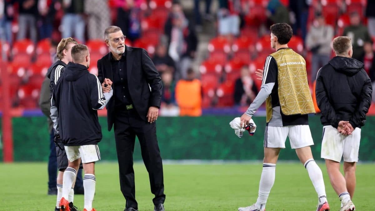 Slaven Bilić izgubio živce uz aut-liniju: "Idiote jedan"