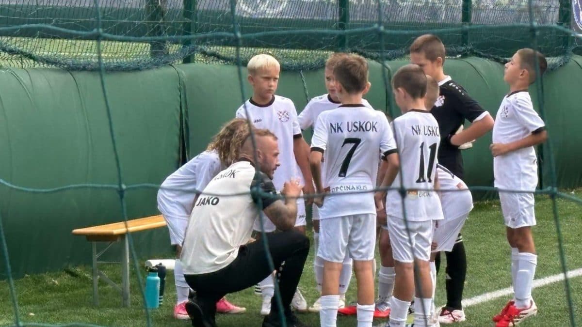 Mali Uskoci oduševili u Zagrebu: Srušili Udinese i Rukh, tek ih Dinamo zaustavio u finalu
