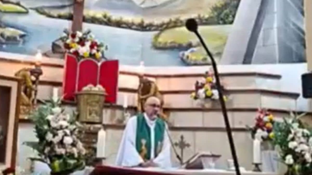Križ tijekom mise pao na svećenika i usmrtio ga: Obitelj traži istragu, a posebno je potresno što je rekao uoči tragedije