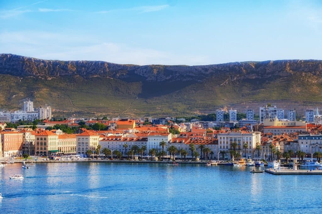 Dječak iz Splita pronašao način kako zaraditi preko ljeta, njegov oglas oduševio!
