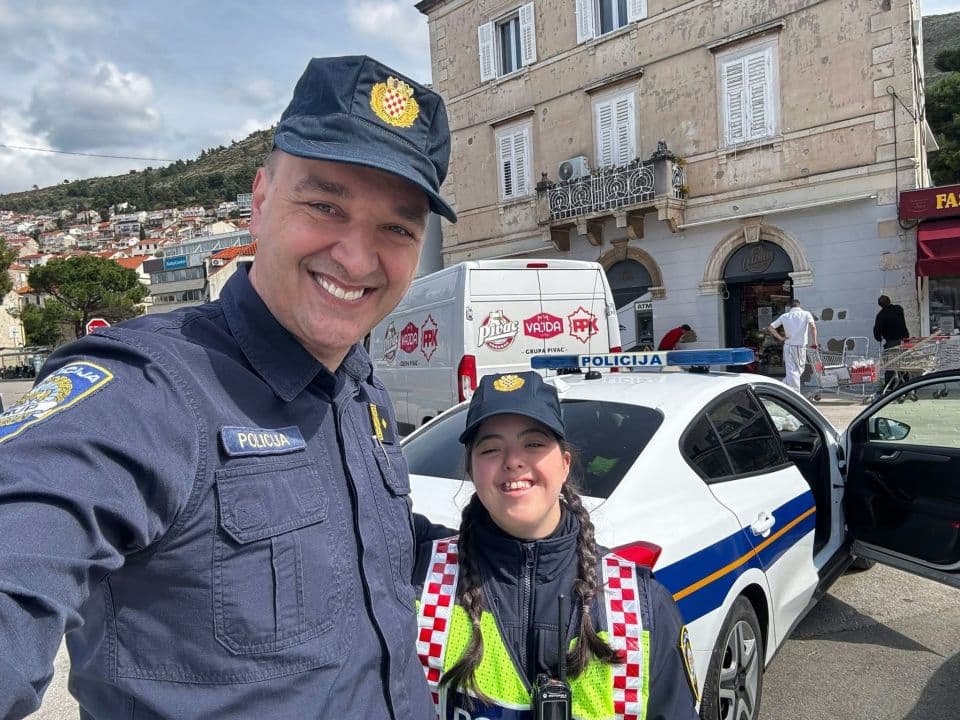 OD A DO Ž S Denisom Pavelom  „Da nisam policajac, vjerojatno bih bio konobar”