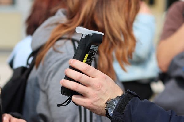 U Čačincima upravljao vozilom pod utjecajem alkohola od gotovo 2 promila