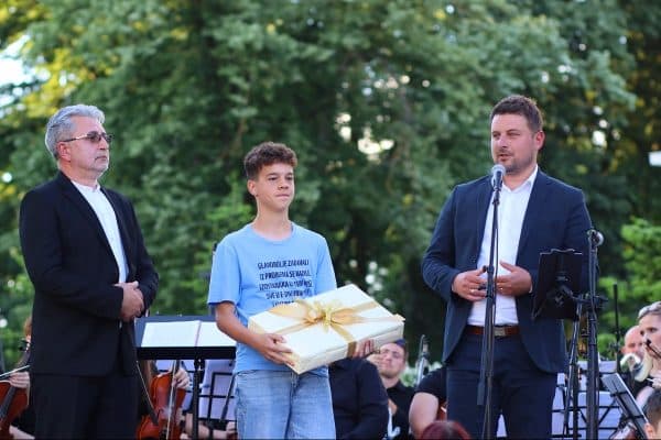 Dan Osnovne škole Suhopolje obilježen uz koncert Simfonijskog orkestra Glazbene škole Jan Vlašimsky Virovitica, najučenik Luka Šafran