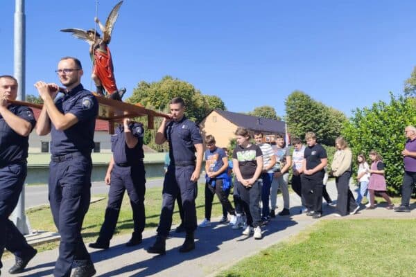Završeno Miholje u Zdencima: Od Pekmezijade i dječjih igara do kirvaja i tradicionalne proslave svetog Mihaela