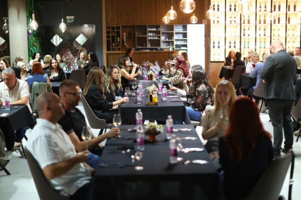 Nova lokacija i vinske igre: U Virovitici otvoreno šesto izdanje festivala „Slavonija i Podravina, wine not!?”