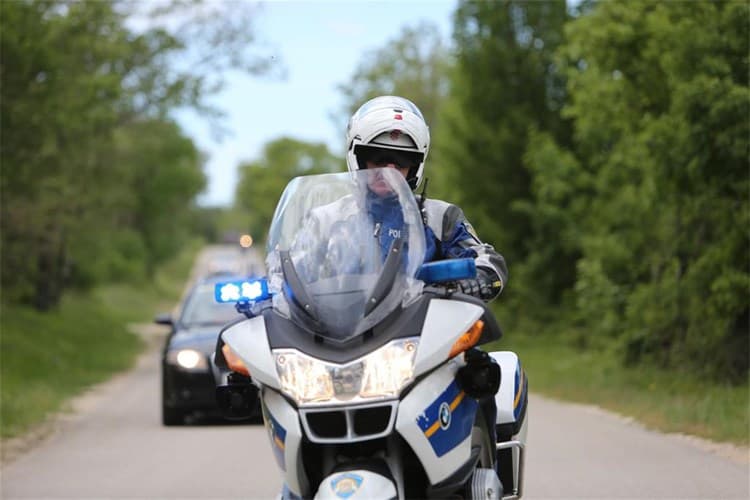 DVIJE AKCIJE U ISTRI: U samo dva dana policija evidentirala 60 prometnih prekršaja – Na meti motociklisti, romobilisti…