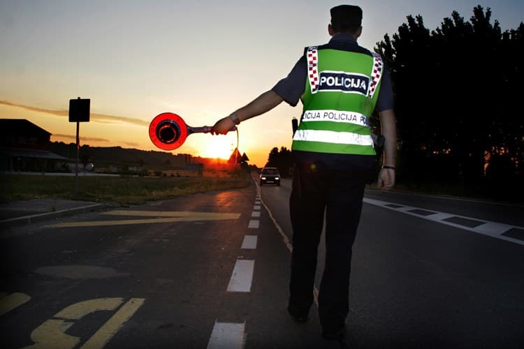 ISTRA: Ukinuta mu vozačka zbog 15 negativnih bodova, ali opet je vozio. Završio u zatvoru