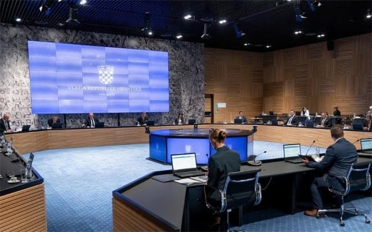 ZAKON O OBNOVLJIVIM GORIVIMA Usvojen zakon o obnovljivim i niskougljičnim gorivima u pomorskom prometu