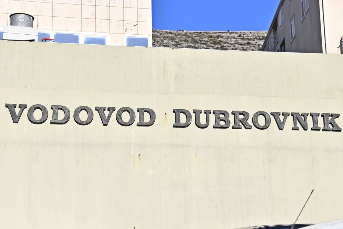 OBAVIJEST Trenutno bez vode dio Zvekovice