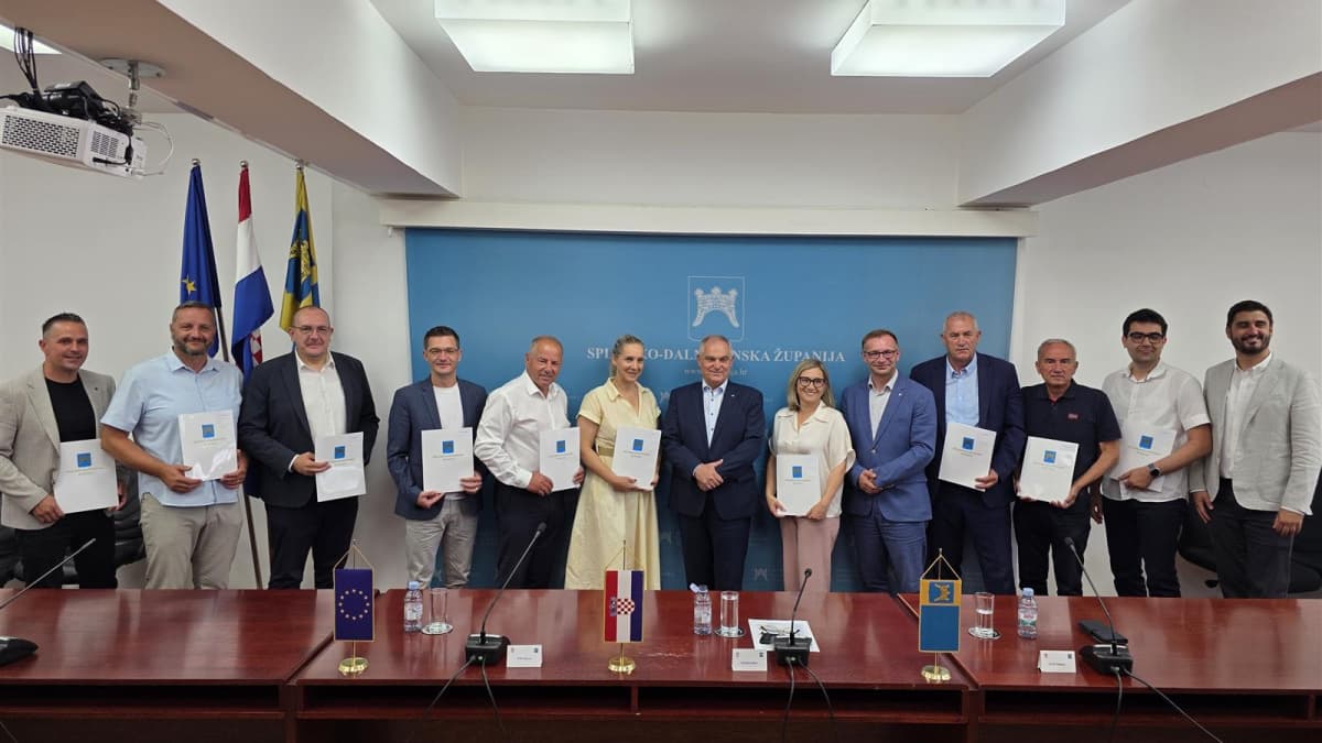 Županija dodijelila ugovore: Sportske investicije u Kaštelima, Solinu i Klisu...
