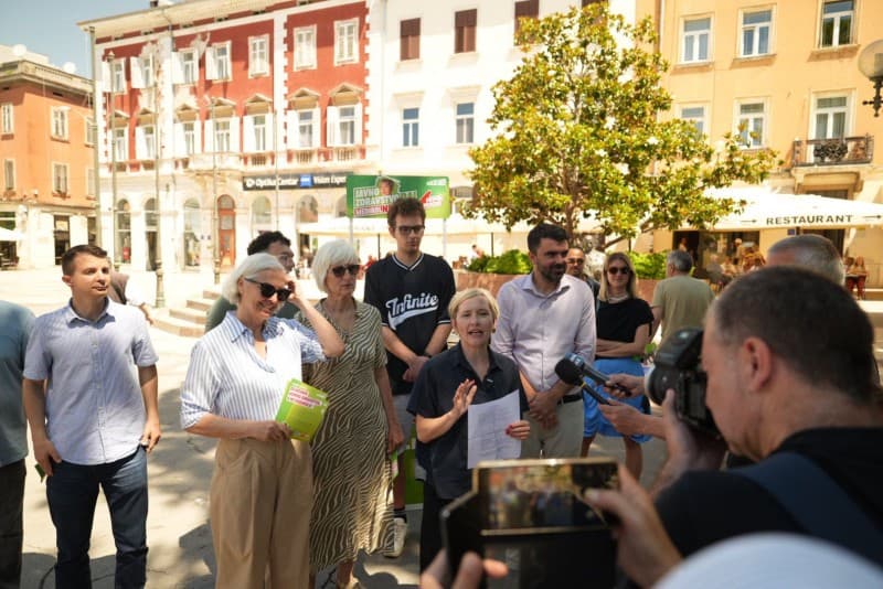 Ivana Kekin gostovala danas u Puli u sklopu kampanje “Javno zdravstvo DA, Medikol NE!”